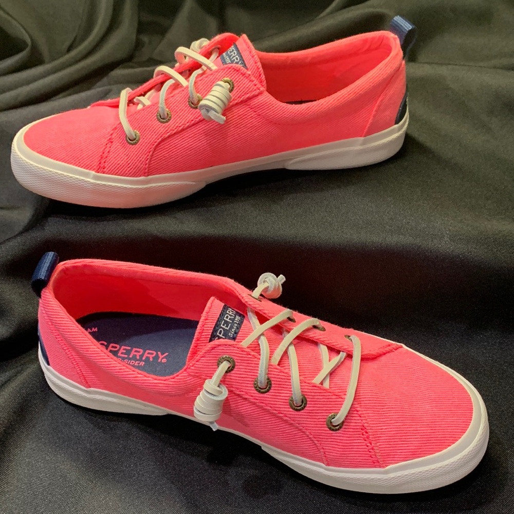 Like New Sperry TopSider women’s size 7.5 US